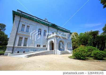 [Hiroshima Prefecture] The auditorium of the 1st Technical School of the Japan Maritime Self-Defense Force (former Naval Academy) on a clear day 126449143
