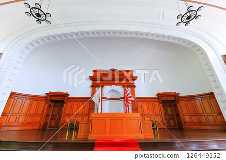 【廣島縣】晴天的日本海上自衛隊第一工業學校（原海軍學院）大禮堂內 126449152