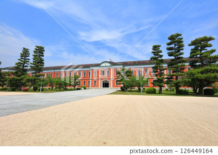 [Hiroshima Prefecture] The Japan Maritime Self-Defense Force's First Service School (former Naval Academy) on a clear day 126449164