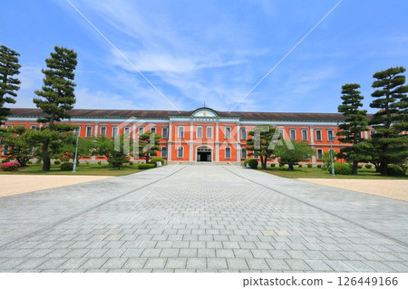 【廣島縣】晴天的日本海上自衛隊第一勤務學校(原海軍士官學校) 【廣島縣】晴天的日本海上自衛隊第一勤務學校(原海軍士官學校) 126449166
