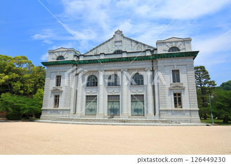 【廣島縣】晴天的日本海上自衛隊第一工業學校（原海軍學院）大禮堂 126449230