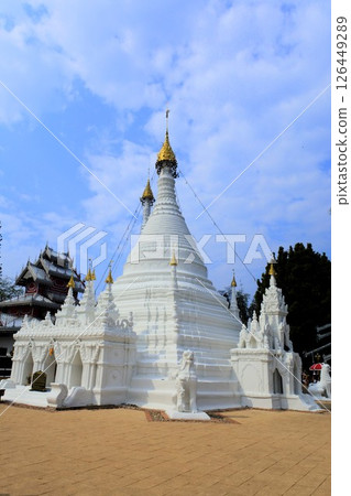 Stupa at Wat Phra That Doi Khon Mu, Mae Hong Son, Thailand 126449289