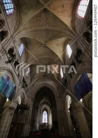瓦茲河畔奧維爾的奧維爾教堂內部 126449407