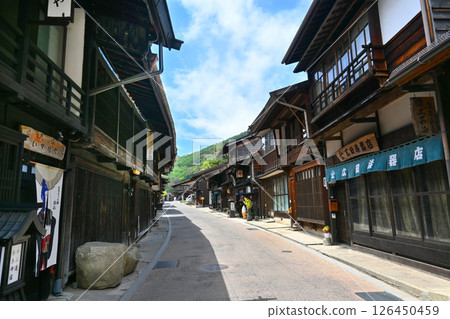 Walking through the Edo period on the Shinshu Nakasendo road in Narai-juku 126450459