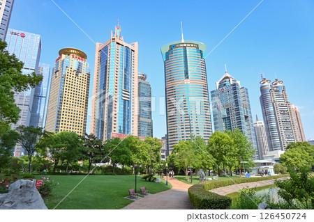 上海陸家嘴的摩天大樓 126450724