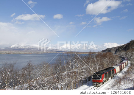 Hakodate Main Line freight train DF200 JR Freight running with Mt. Komagatake in the background Hakodate Main Line freight train DF200 JR Freight running with Mt. Komagatake in the background 126451608