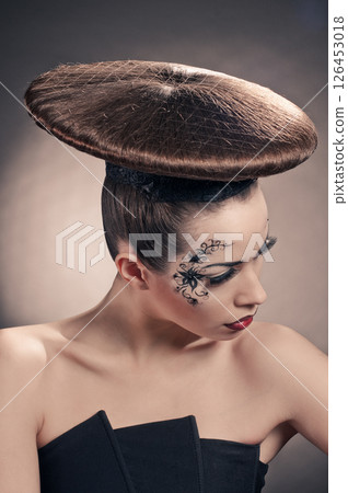 disc coiffure disc coiffure 126453018