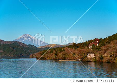Mount Fuji View Over Lake Ashi with Torii Gate Mount Fuji View Over Lake Ashi with Torii Gate 126454514