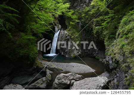 Okama Falls 4 (Nakacho, Naka District, Tokushima Prefecture) Okama Falls 4 (Nakacho, Naka District, Tokushima Prefecture) 126455795
