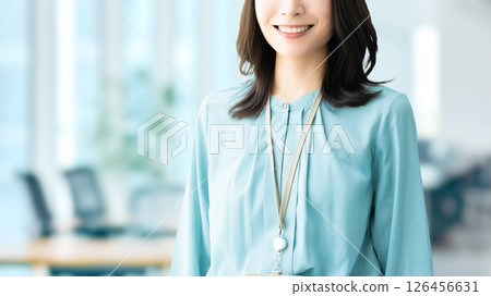 Smiling woman/business woman Smiling woman/business woman 126456631
