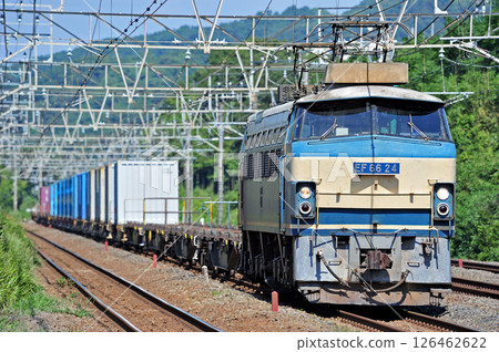 Tokaido Main Line Ninomiya-Kozu JR Freight EF66-24 (Suita) 126462622
