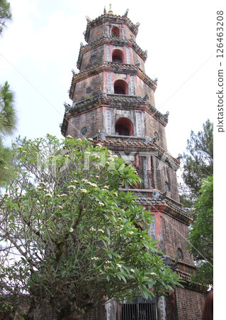 Thien Mu Pagoda in Hue, Vietnam Thien Mu Pagoda in Hue, Vietnam 126463208