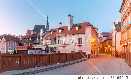 The historic center of Cesky Krumlov at dawn, Czech Republic 126463945
