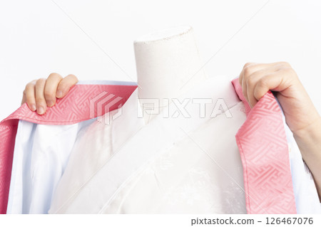 穿上正式和服的過程 穿上正式和服的過程 126467076