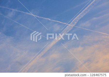 Contrail landscape 126467575