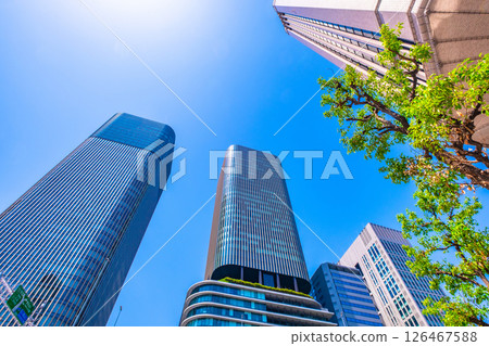 大阪中之島的摩天大樓 126467588