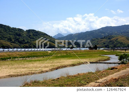 Plastic greenhouses and a river in Karatsu, Saga Prefecture 126467924