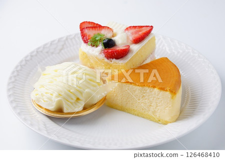 Strawberry Shortcake Cheesecake 126468410