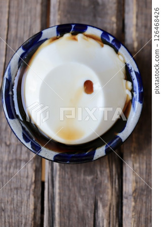 用小盤 Yachimun 盛裝的 Jimami 豆腐 126468426