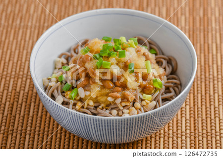 Grated natto soba 126472735