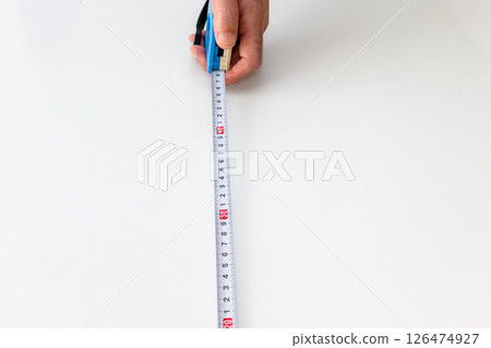 用捲尺測量家具 126474927