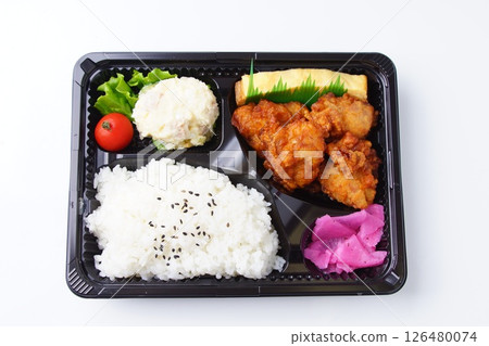 Fried chicken lunch 126480074