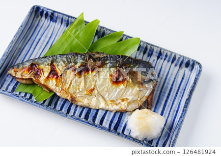 Grilled mackerel with salt 126481924