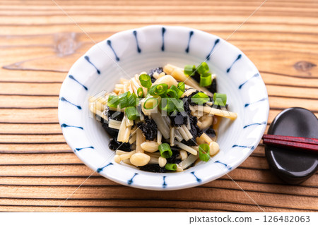 金針菇海藻拌醬油 126482063