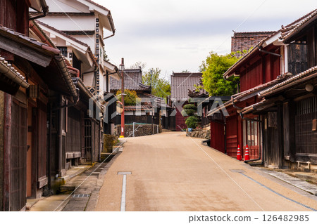 Okayama Prefecture: Fukiya Furusato Village - Red Streets 126482985