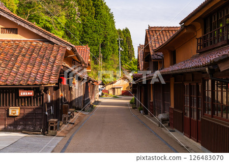 岡山縣:吹屋故鄉 - 紅色的街道 岡山縣:吹屋故鄉 - 紅色的街道 126483070