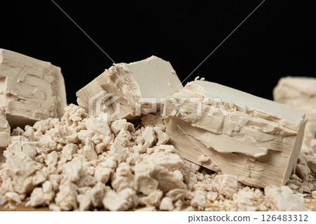 Fresh Compressed Yeast Brick for Baking 126483312