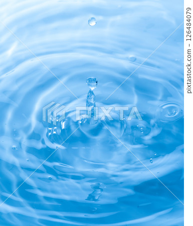 水濺動作鏡頭 126484079