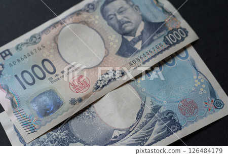 新版日本1000日圓紙幣 新版日本1000日圓紙幣 126484179