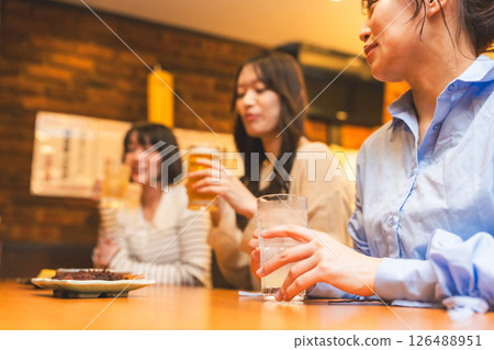 A scene at an izakaya 126488951