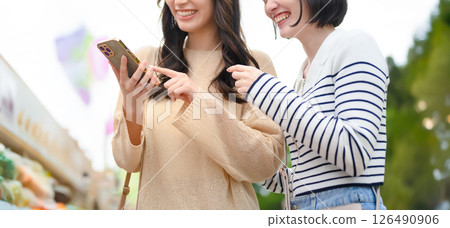 Portrait of a woman traveling 126490906