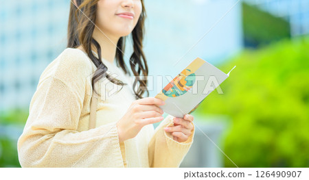 Portrait of a woman traveling 126490907