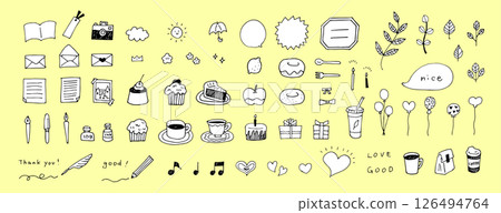 一組用於筆記本和日記的手繪裝飾插圖。咖啡館蛋糕、鬆餅、信件、備忘錄、相機、墨水 126494764