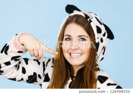 Woman wearing pajamas cartoon smiling Woman wearing pajamas cartoon smiling 126499550