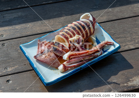 烤魷魚，整隻烤魷魚，烤魷魚，整隻烤魷魚 126499630