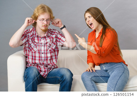 Man and woman having fight 126501154