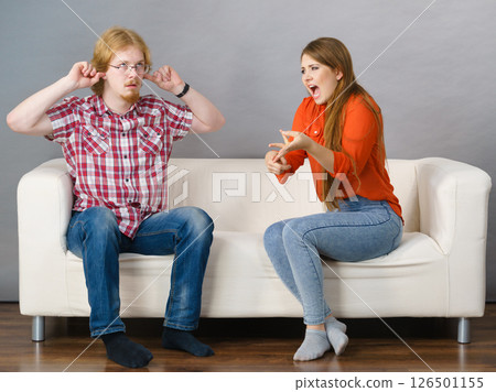Man and woman having fight 126501155