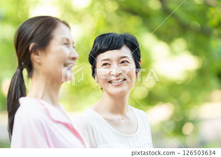Senior women's portrait Senior women's portrait 126503634