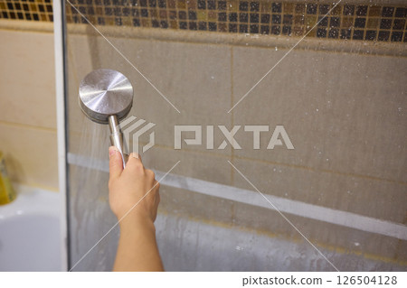 Mosquito net,Washing the mosquito net in the bathroom. Mosquito net,Washing the mosquito net in the bathroom. 126504128
