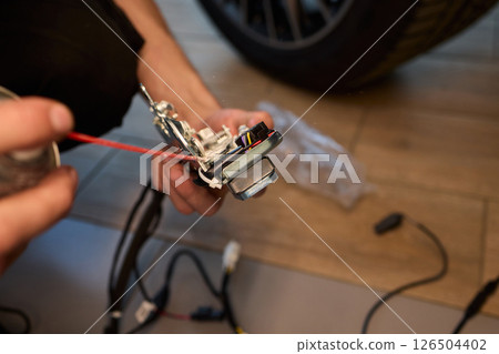 Maintenance of Electronic Devices Utilizing Specialized Cleaning Spray for Optimal Performance 126504402