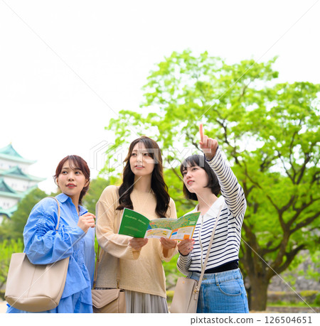 旅行的女人的肖像 126504651