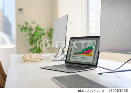 職場場景 126505688