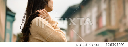 Woman's profile and hair 126505691
