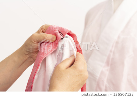 The process of putting on women's hakama Graduation hakama The process of putting on women's hakama Graduation hakama 126507122