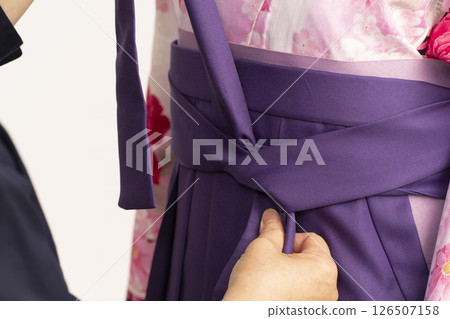 穿上女性袴的過程 畢業袴 穿上女性袴的過程 畢業袴 126507158