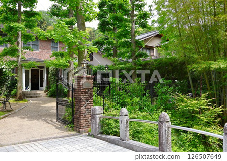 綠蔭環繞：「北鎌倉葉照明美術館」（神奈川縣鎌倉市山之內） 126507649